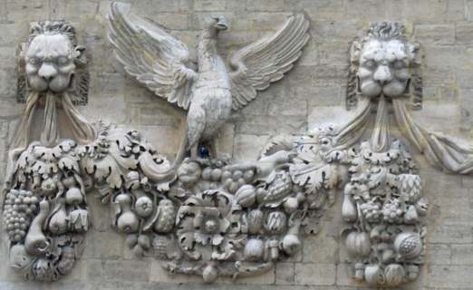Avignon : Façade de l'ancien Hôtel des monnaies