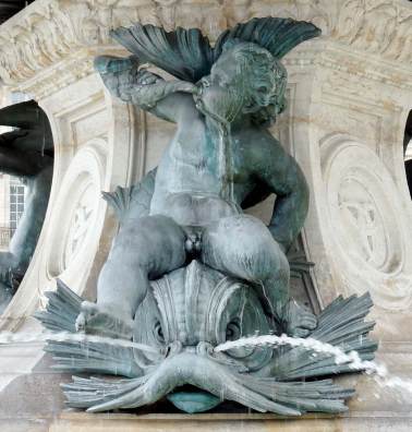 Bordeaux : Fontaine des Trois Grces