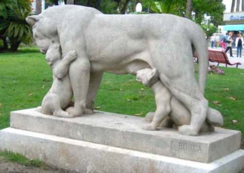 Cannes, la Croisette : Monument Borga