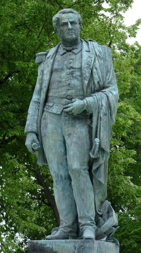 Auguste Bartholdi : Monument  l'amiral Bruat