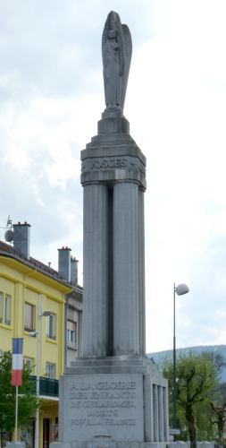 Armand Martial : Monument aux Morts