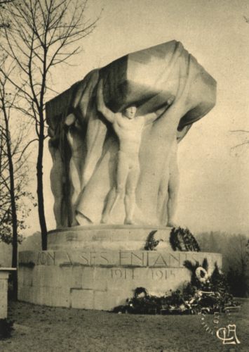Jean-Baptiste Larrivé : Monument aux morts