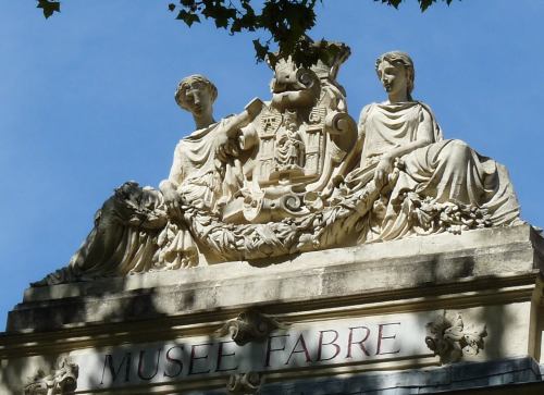 Muse Fabre : Centre de la faade