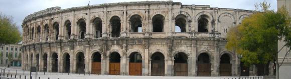Nîmes : Les arênes