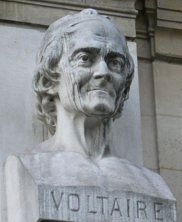   : Voltaire
