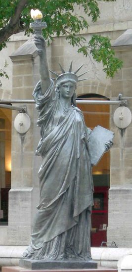 Frdric Auguste Bartholdi :  La Libert clairant le monde