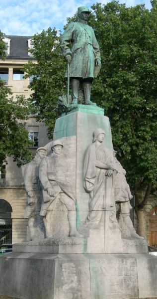 Jean Boucher : Monument  Marie-Emile Fayole, Marchal de France