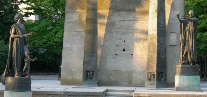 Yvan Theimer : Monument de la déclaration des droits de l'homme