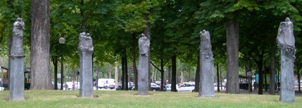 Georges Jeanclos : Monument  Jean Moulin