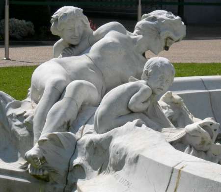 Raoul Larche : Fontaine du Grand Palais