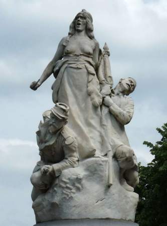 Edmond Desca : Monument aux morts