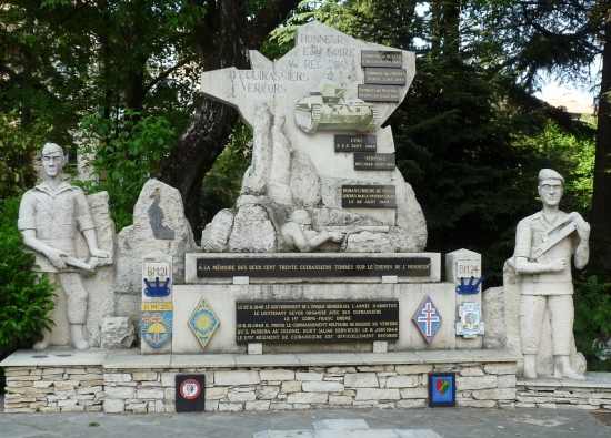   : Monument commmoratif au 11e Rgiment de Cuirassiers