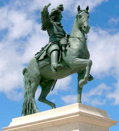 Louis Petitot : Statue questre de Louis XIV